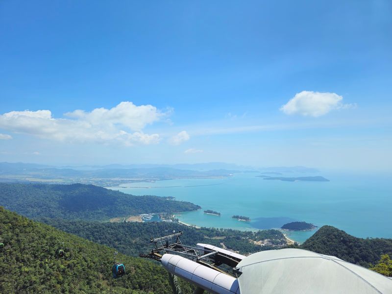 Langkawi SkyCab Middle Station